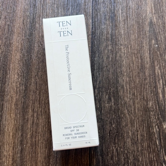 Ten over Ten Sunscreen - Picture 1 of 4